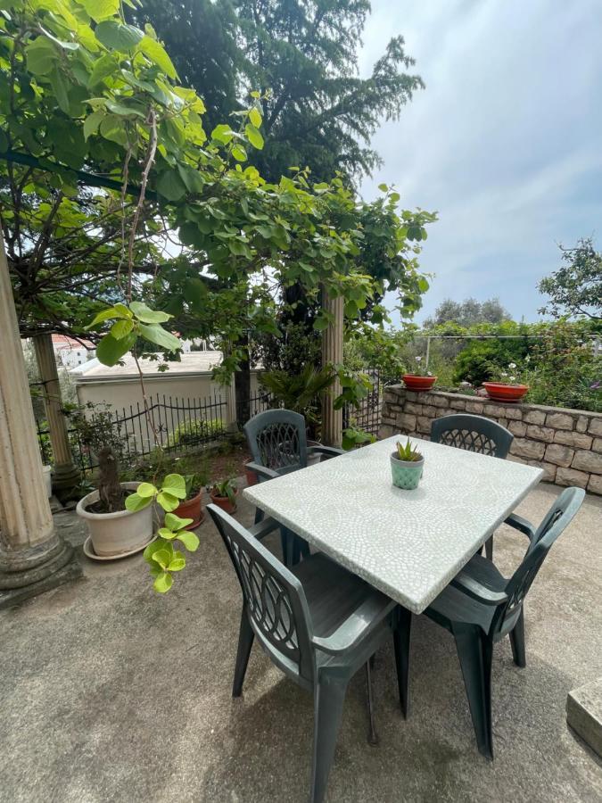 Apartments Mandarina Garden Petrovac Luaran gambar