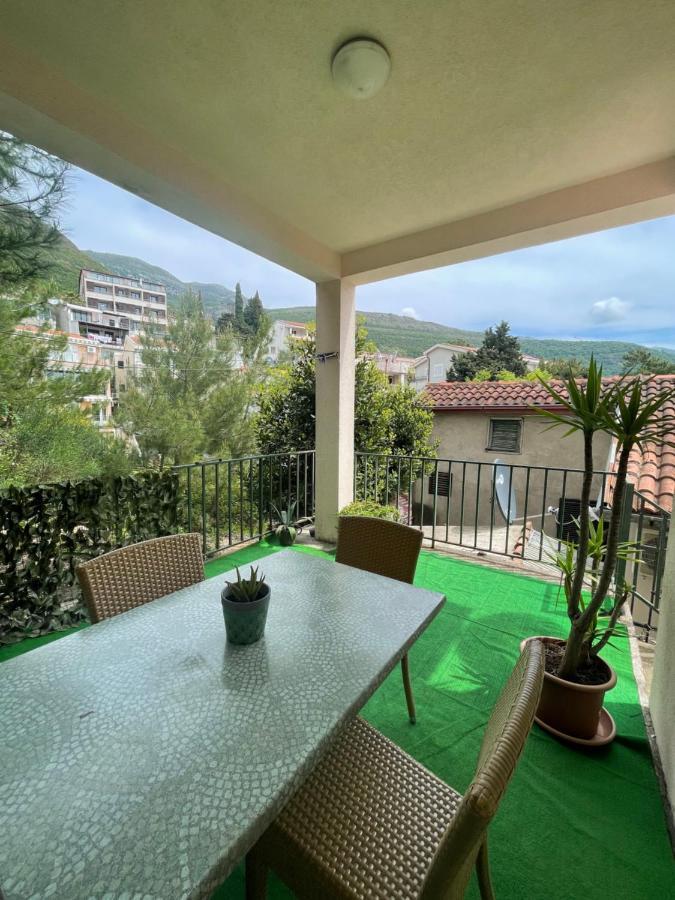 Apartments Mandarina Garden Petrovac Luaran gambar