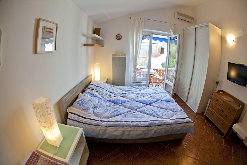 Apartments Mandarina Garden Petrovac Bilik gambar