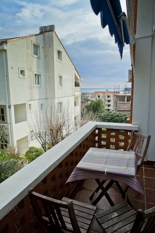 Apartments Mandarina Garden Petrovac Bilik gambar