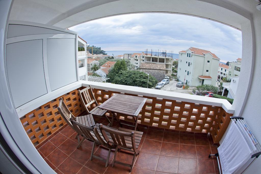 Apartments Mandarina Garden Petrovac Bilik gambar