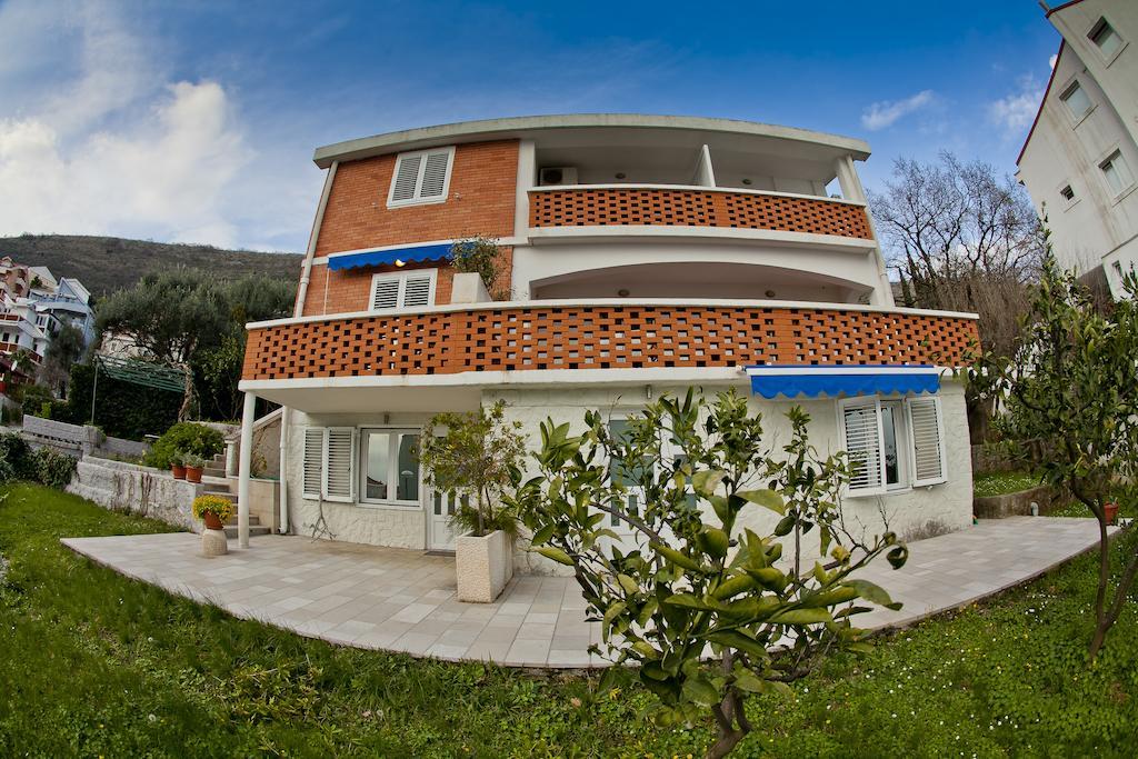 Apartments Mandarina Garden Petrovac Luaran gambar