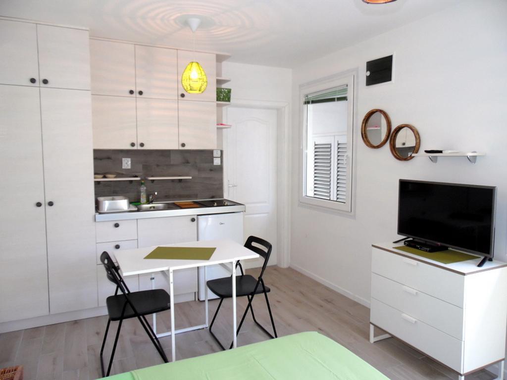 Apartments Mandarina Garden Petrovac Luaran gambar