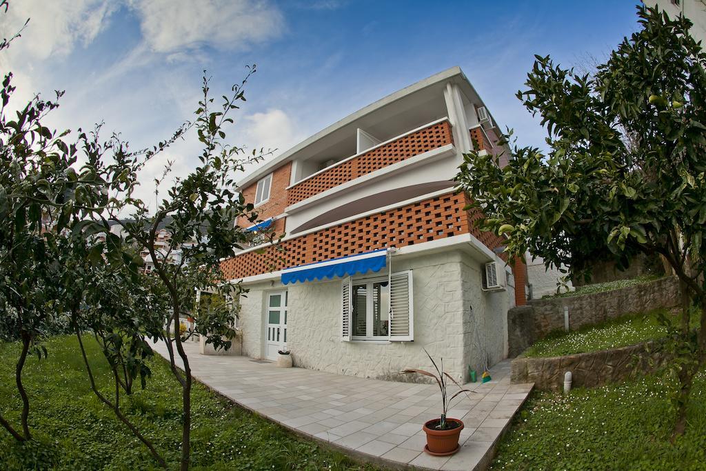 Apartments Mandarina Garden Petrovac Luaran gambar