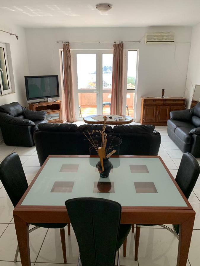 Apartments Mandarina Garden Petrovac Luaran gambar